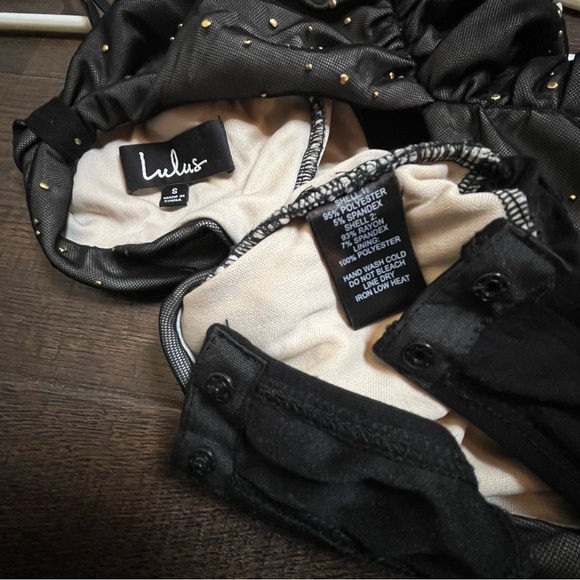 Black body suit cutouts bow ruching Lulus small gold flecks - Picture 6 of 7